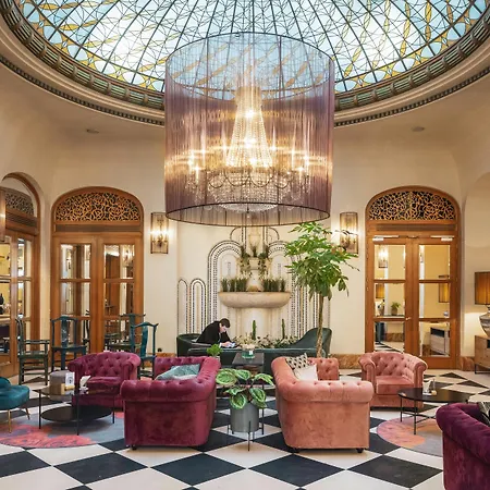 M Social Hotel 4*