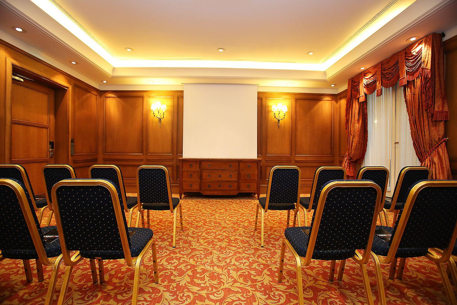 M Social Hotel 4*